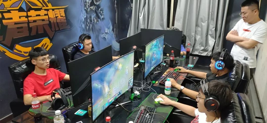 和专业俱乐 和专业俱乐